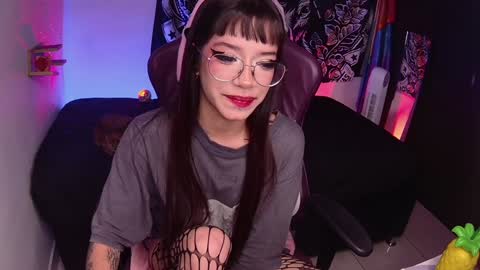 Snapshot of abbylizzyxx chatting on January 19, 2025, 2:36 am Abby Lizzy online show from January 19, 2025, 2:36 am