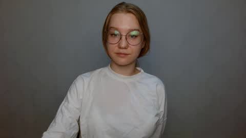 Abby Lovense is active online show from December 27, 2024, 12:12 pm