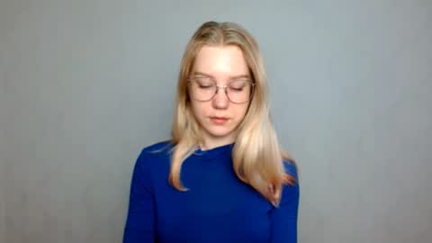 Abby Lovense is active online show from February 26, 2025, 7:31 am