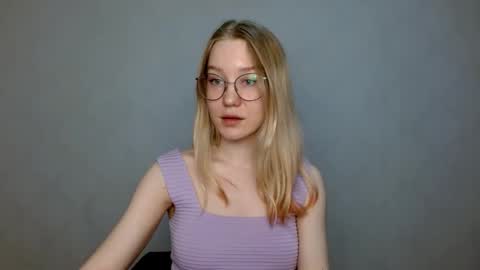 Abby Lovense is active online show from March 2, 2025, 12:11 pm