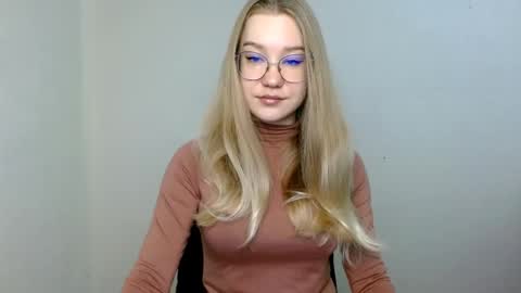 Snapshot of abbymoore__ chatting on May 29, 2026, 9:51 am Abby Lovense is active online show from May 29, 2026, 9:51 am