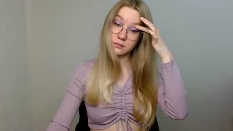 Snapshot of abbymoore__ chatting on June 18, 2026, 9:09 am Abby Lovense is active online show from June 18, 2026, 9:09 am
