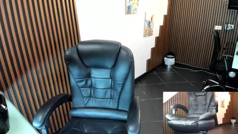 Abby Stones online show from September 25, 2025, 10:41 am