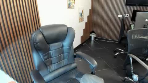 Abby Stones online show from October 22, 2025, 10:26 am