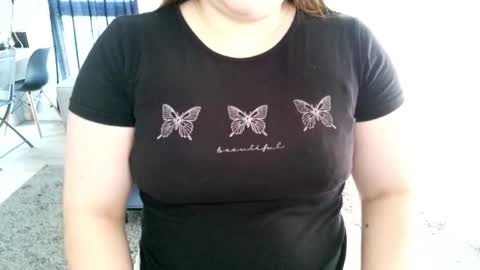 Snapshot of abbyvibe chatting on October 31, 2025, 9:32 am abbyvibe online show from October 31, 2025, 9:32 am