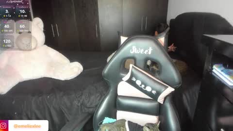 Snapshot of abbyxlee chatting on February 5, 2025, 9:50 pm online show from February 5, 2025, 9:50 pm