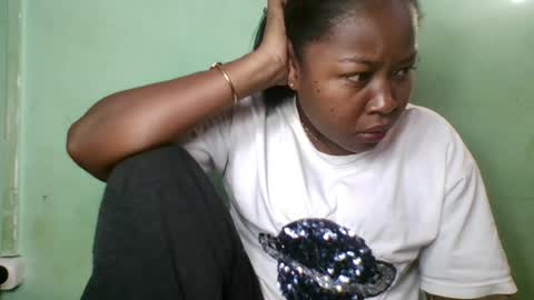 abella677022 online show from June 29, 2026, 5:03 am