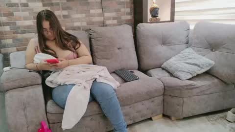 Snapshot of abella_as_ chatting on May 11, 2026, 2:45 pm abella_as_ online show from May 11, 2026, 2:45 pm