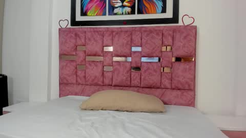 Snapshot of abella_lov chatting on October 4, 2025, 12:14 pm abella_lov online show from October 4, 2025, 12:14 pm