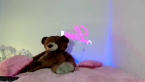 Snapshot of abellaconnor chatting on February 8, 2025, 8:21 pm Abella and Kendra online show from February 8, 2025, 8:21 pm