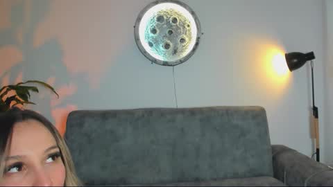  Abella and Kendra  online show from January 8, 2026, 9:06 pm