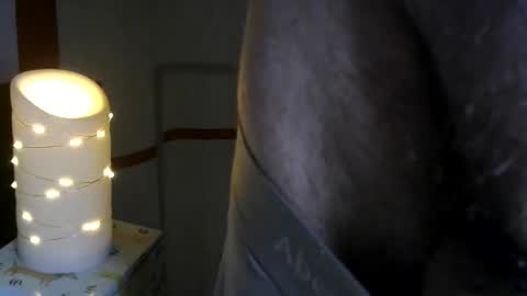 AbercrombieGuy22 online show from November 17, 2025, 5:02 am