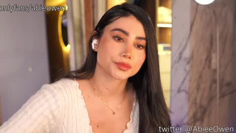 abie_owen online show from September 23, 2025, 11:19 pm