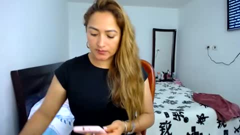 Snapshot of abie_spicy_ chatting on July 2, 2026, 12:44 pm ximena online show from July 2, 2026, 12:44 pm