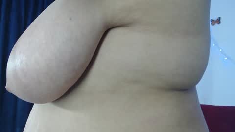 Snapshot of abigail_jhonss chatting on January 14, 2025, 5:30 am abigail_jhonss online show from January 14, 2025, 5:30 am