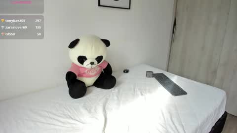 Snapshot of abigail_w chatting on February 27, 2025, 2:00 pm abigail online show from February 27, 2025, 2:00 pm