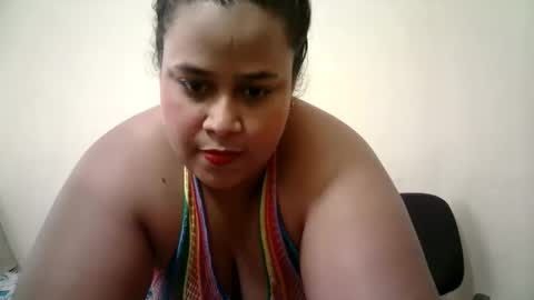 Snapshot of abril__ass chatting on October 31, 2025, 3:35 pm abril__ass online show from October 31, 2025, 3:35 pm