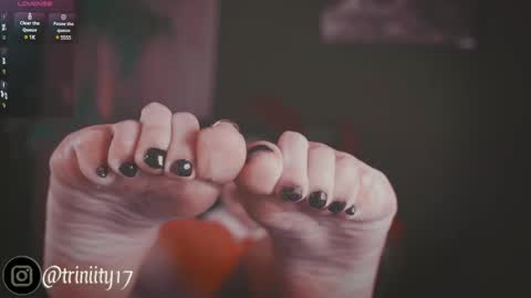 Snapshot of abril__colen chatting on February 21, 2025, 6:15 pm April online show from February 21, 2025, 6:15 pm