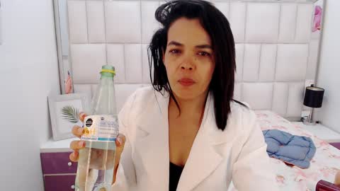 Abril Beltran online show from December 20, 2024, 4:31 am