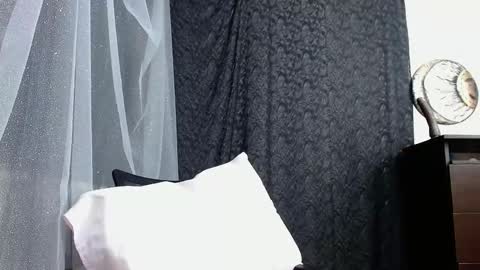 Snapshot of abril_bianchi chatting on October 1, 2025, 3:01 am abril_bianchi online show from October 1, 2025, 3:01 am