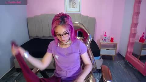 Snapshot of abril_ch_ chatting on October 20, 2025, 10:38 am abril_ch_ online show from October 20, 2025, 10:38 am