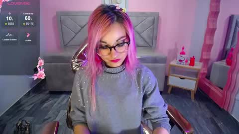 Snapshot of abril_ch_ chatting on November 10, 2025, 10:47 am abril_ch_ online show from November 10, 2025, 10:47 am