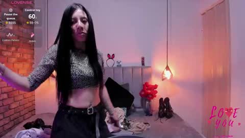 Abril Fox online show from April 18, 2026, 7:58 pm