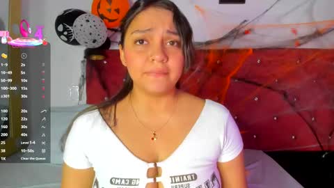 abril_gomez_11 online show from October 29, 2025, 4:04 am