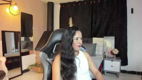 Snapshot of abril_riios chatting on June 4, 2026, 3:56 am Abril online show from June 4, 2026, 3:56 am