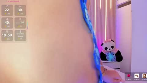 abril_snow online show from July 22, 2026, 7:27 pm