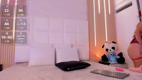 abril_snow online show from July 28, 2026, 6:20 pm