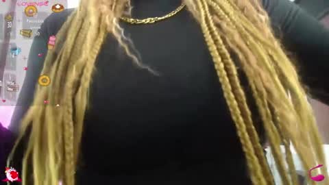 Snapshot of abrilbanks chatting on September 18, 2025, 1:35 pm ABRIL online show from September 18, 2025, 1:35 pm