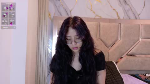 abrilmirren online show from April 23, 2026, 11:20 am
