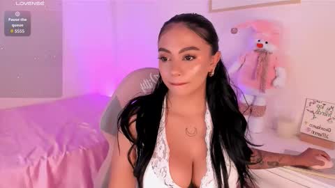 Snapshot of abynanami chatting on November 17, 2025, 9:42 pm Abynanami online show from November 17, 2025, 9:42 pm