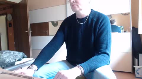 Snapshot of ach471 chatting on January 26, 2025, 12:33 pm ach471 online show from January 26, 2025, 12:33 pm