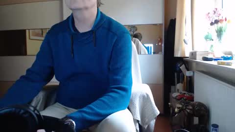 Snapshot of ach471 chatting on November 8, 2025, 11:32 am ach471 online show from November 8, 2025, 11:32 am