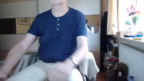 Snapshot of ach471 chatting on November 9, 2025, 9:07 am ach471 online show from November 9, 2025, 9:07 am