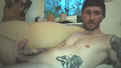 achix2704 online show from May 5, 2026, 6:49 pm