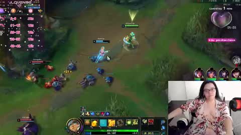 Snapshot of achubbygummy chatting on October 4, 2025, 10:08 pm AChubbyGummy online show from October 4, 2025, 10:08 pm