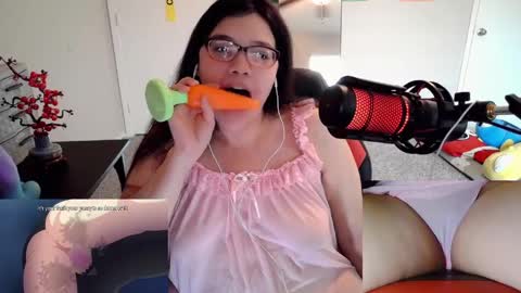 Snapshot of achubbygummy chatting on May 8, 2026, 10:15 pm AChubbyGummy online show from May 8, 2026, 10:15 pm