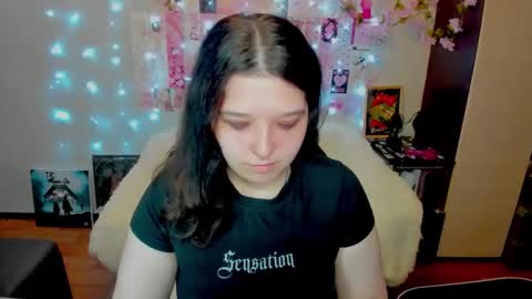 Snapshot of acid_kate chatting on May 7, 2026, 12:49 am Kate online show from May 7, 2026, 12:49 am