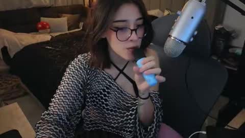 Snapshot of acidkaos chatting on December 4, 2025, 11:13 pm Lana 3 online show from December 4, 2025, 11:13 pm