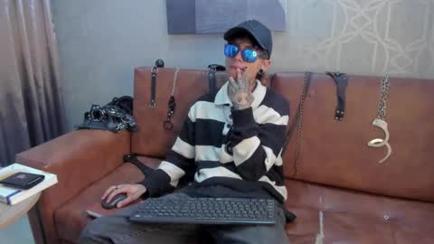 Acid Milo online show from December 9, 2024, 12:51 pm