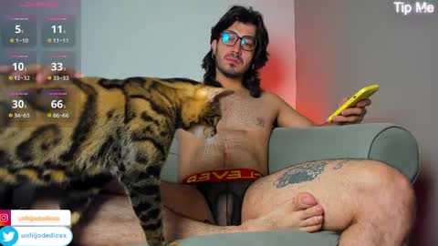Snapshot of ackerman_eren_ chatting on May 16, 2026, 10:23 am R. online show from May 16, 2026, 10:23 am