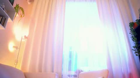 Snapshot of ad0res chatting on December 20, 2025, 9:38 am Lana online show from December 20, 2025, 9:38 am