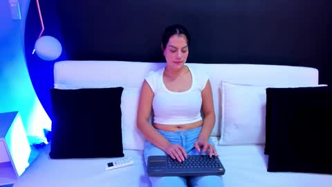 Snapshot of ada_monroe10 chatting on March 27, 2026, 1:55 pm online show from March 27, 2026, 1:55 pm