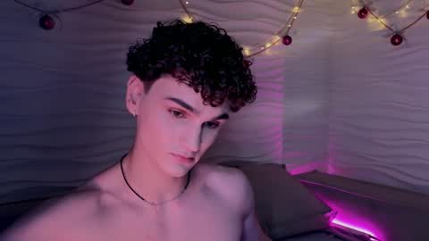 Snapshot of adam_21cm chatting on January 10, 2025, 4:51 pm Adam online show from January 10, 2025, 4:51 pm