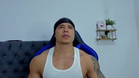 Snapshot of adam_boss chatting on December 2, 2025, 5:46 am adam boss online show from December 2, 2025, 5:46 am