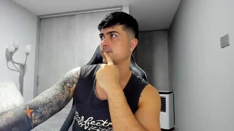 Snapshot of adam_clarke chatting on January 23, 2025, 6:06 am adam clarke online show from January 23, 2025, 6:06 am