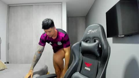 Snapshot of adam_clarke chatting on February 23, 2025, 2:35 pm adam clarke online show from February 23, 2025, 2:35 pm